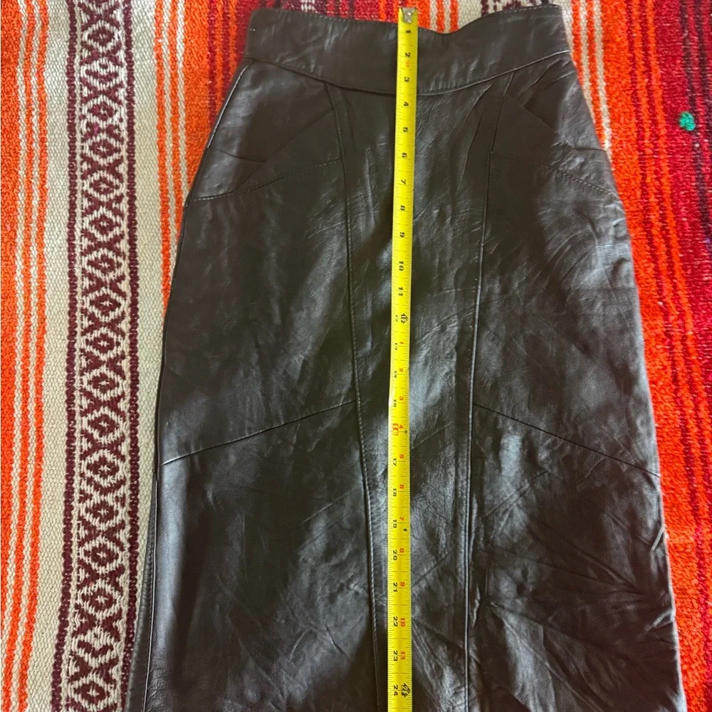 Black Midi Pencil Skirt for Night Out - Picture 4 of 4